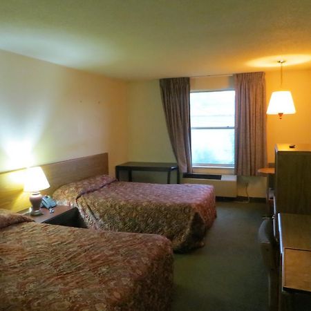 Hollywood Inn & Suites ガーニー エクステリア 写真