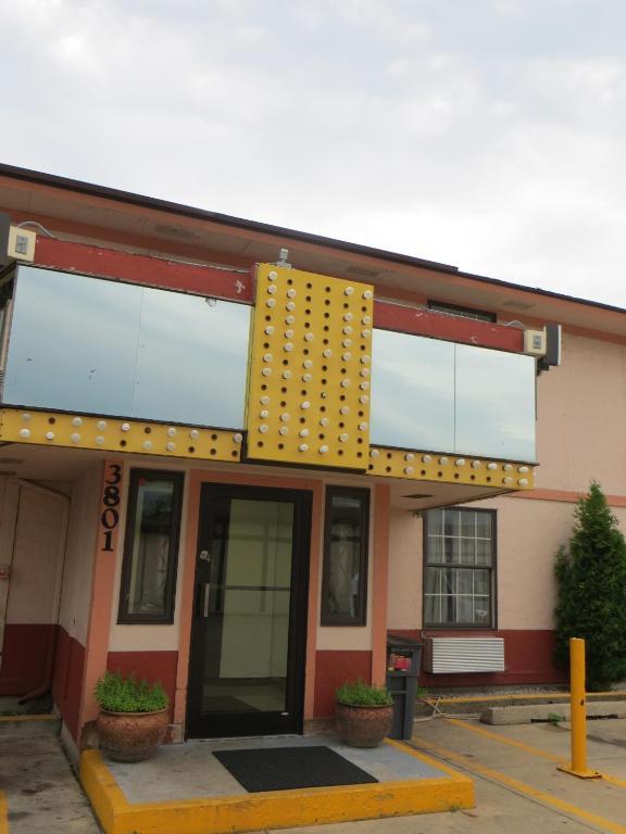 Hollywood Inn & Suites ガーニー エクステリア 写真