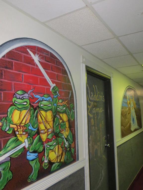 Hollywood Inn & Suites ガーニー エクステリア 写真